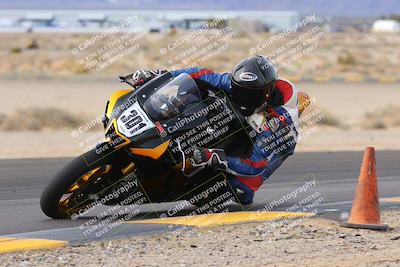 media/Dec-17-2022-SoCal Trackdays (Sat) [[224abd9271]]/Turn 9 Inside (1pm)/